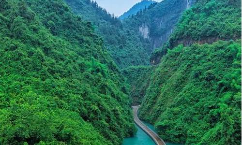 夏天适合去哪些地方旅游_夏天适合去哪些地方旅游不热