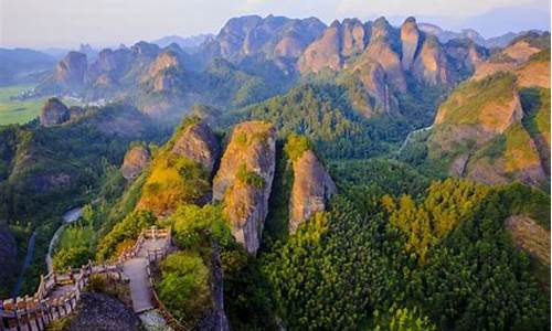 湖南最值得去旅游的地方_湖南最值得去旅游的地方是哪里